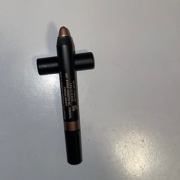 Almost Brand New Nudestix Magnetic Eye Color in Burnish - Picture 2 of 4